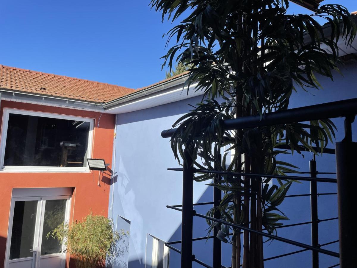 Villa Kiara Hebergements Cusset المظهر الخارجي الصورة