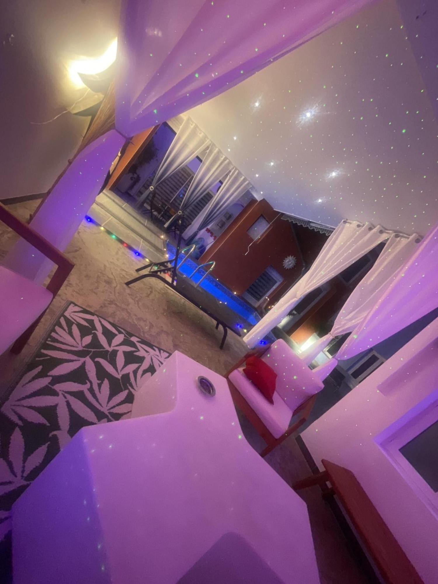 Villa Kiara Hebergements Cusset الغرفة الصورة